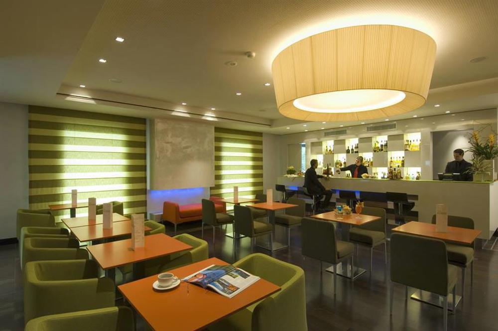 Hotel Cruise Montano Lucino Restaurant photo